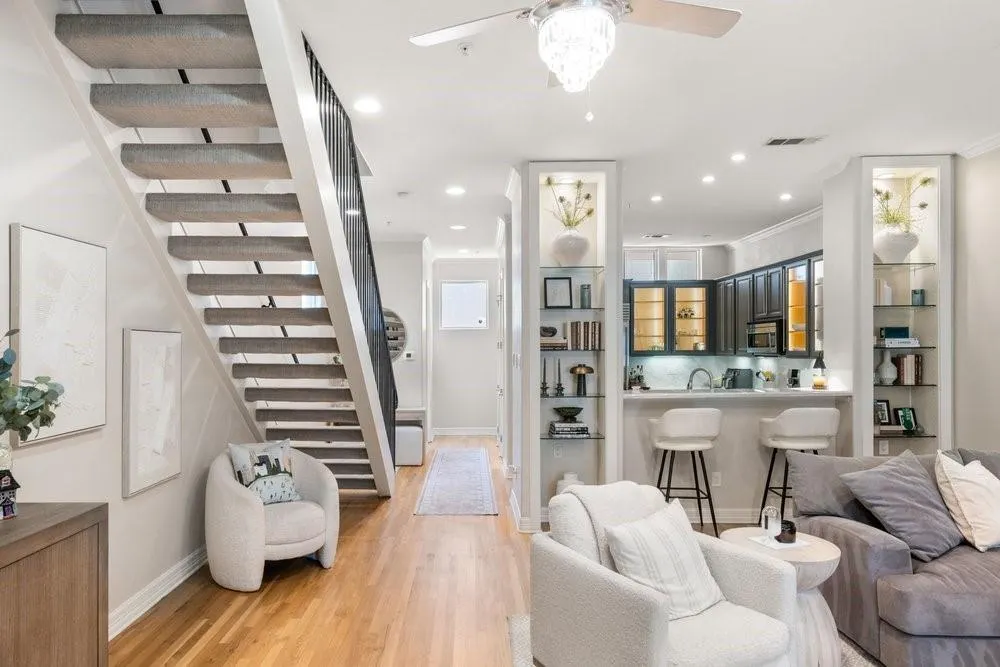 3707 Gilbert Avenue #17