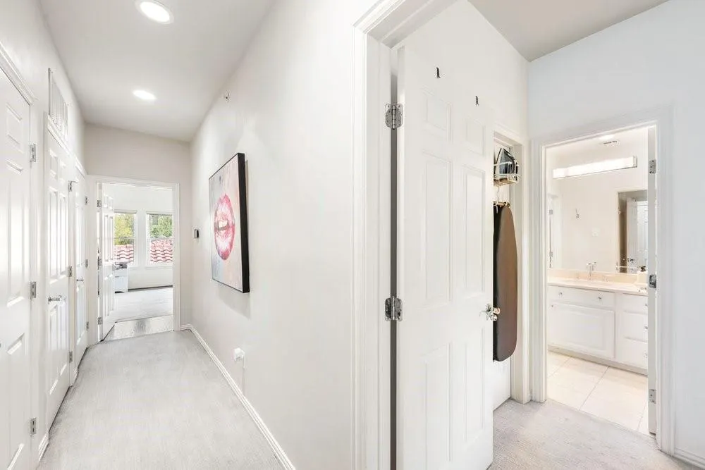 3707 Gilbert Avenue #17