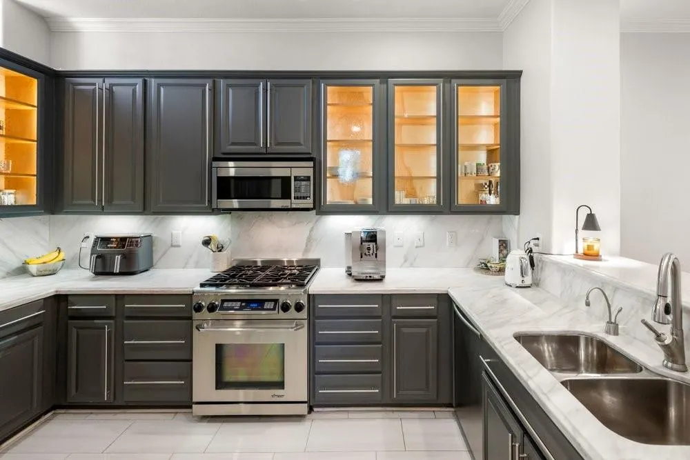 3707 Gilbert Avenue #17