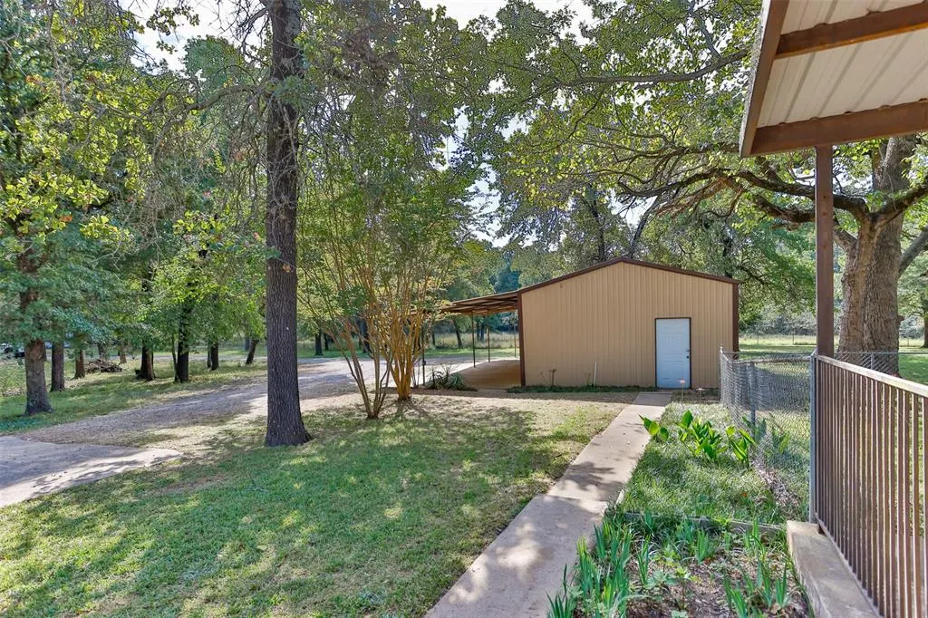 864 County Road 2114