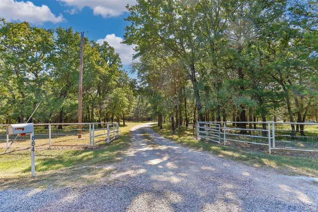864 County Road 2114