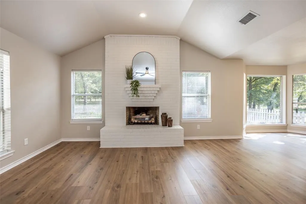 864 County Road 2114