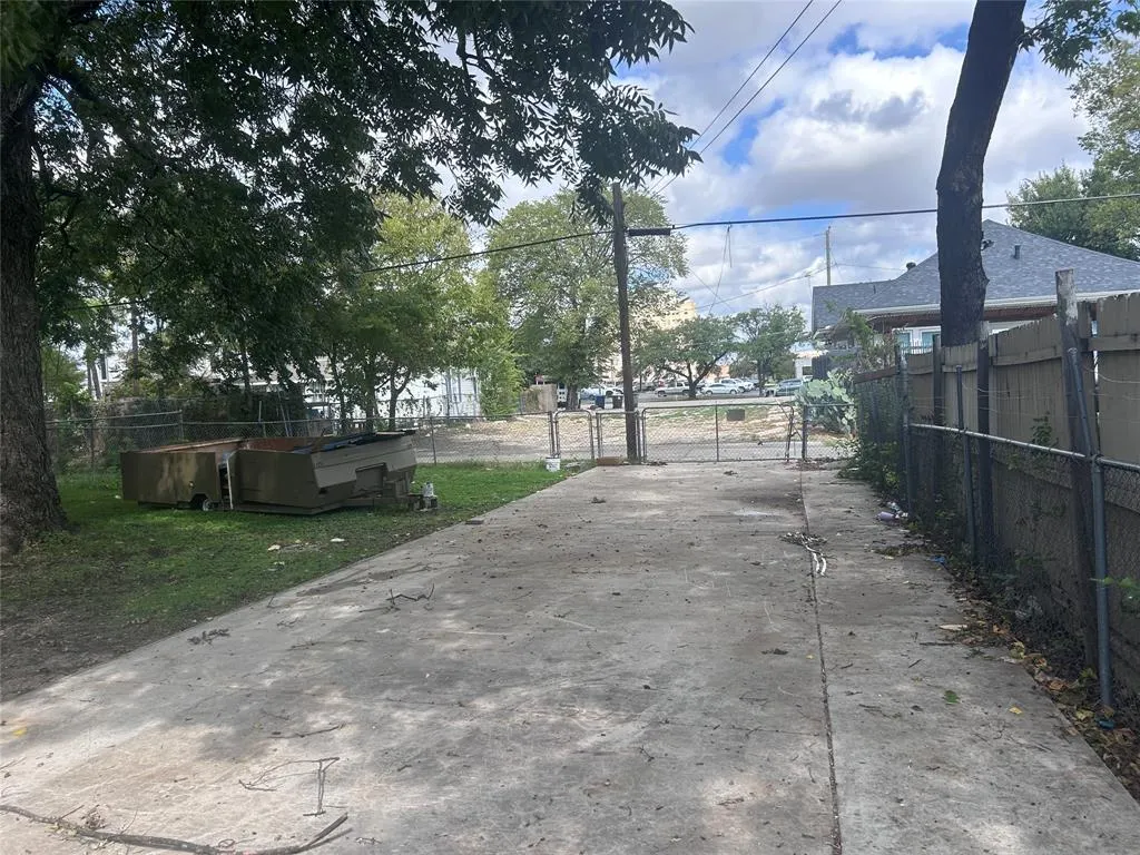 309 W Page Avenue