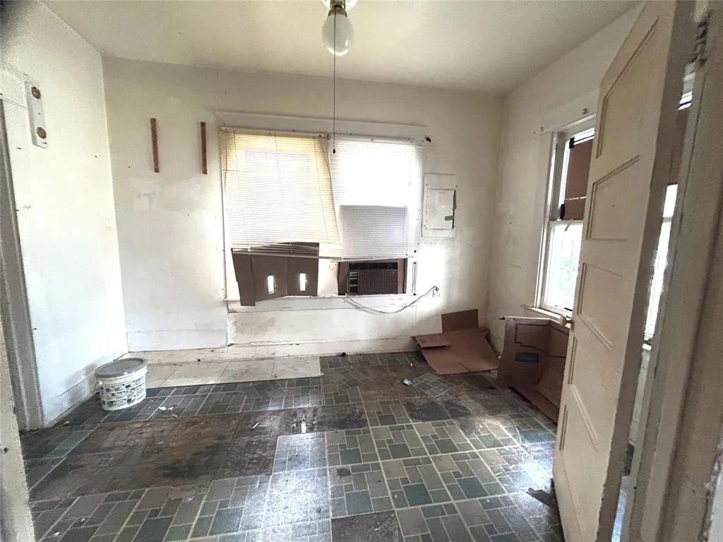 309 W Page Avenue