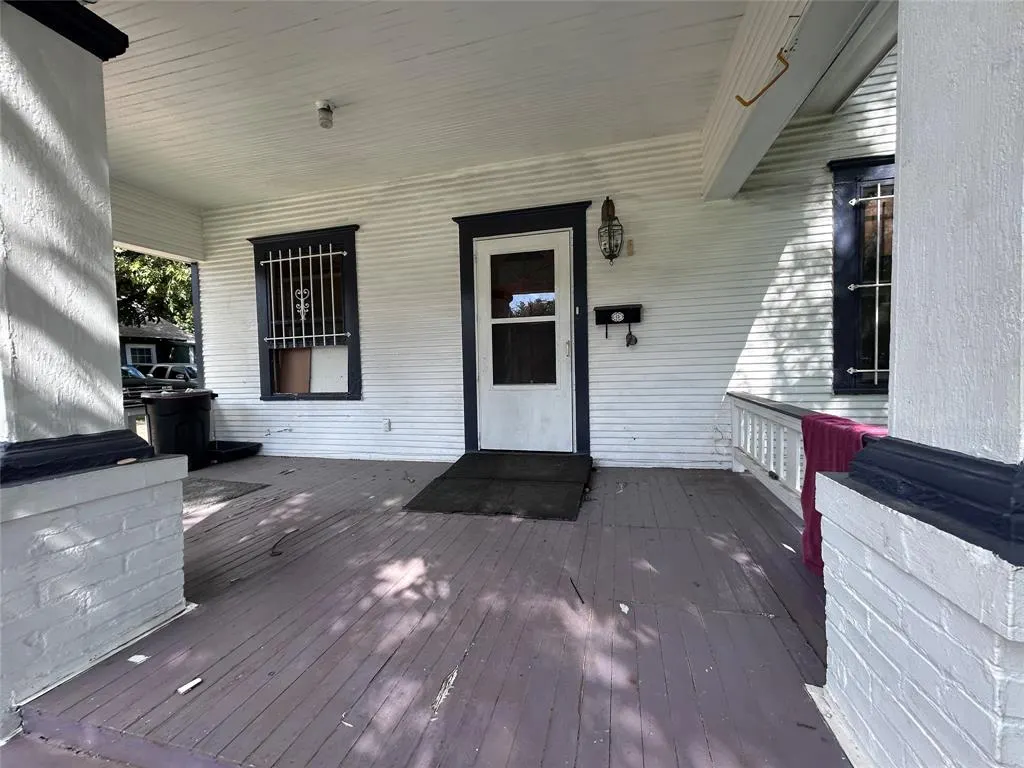309 W Page Avenue