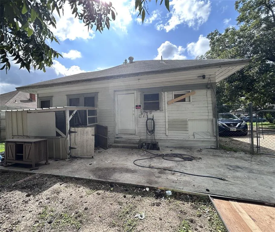 309 W Page Avenue
