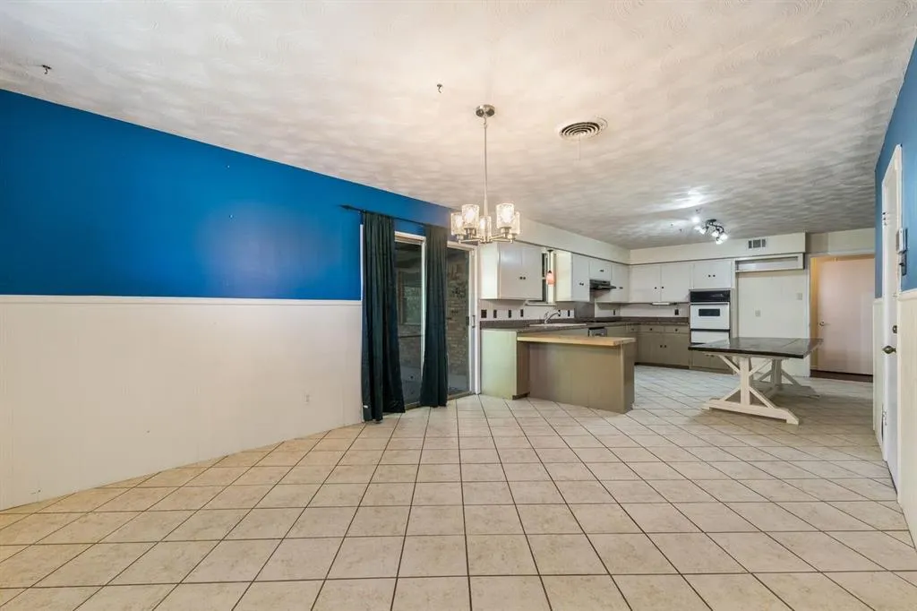 2334 Rockyglen Drive