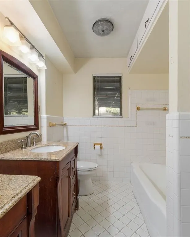 2334 Rockyglen Drive