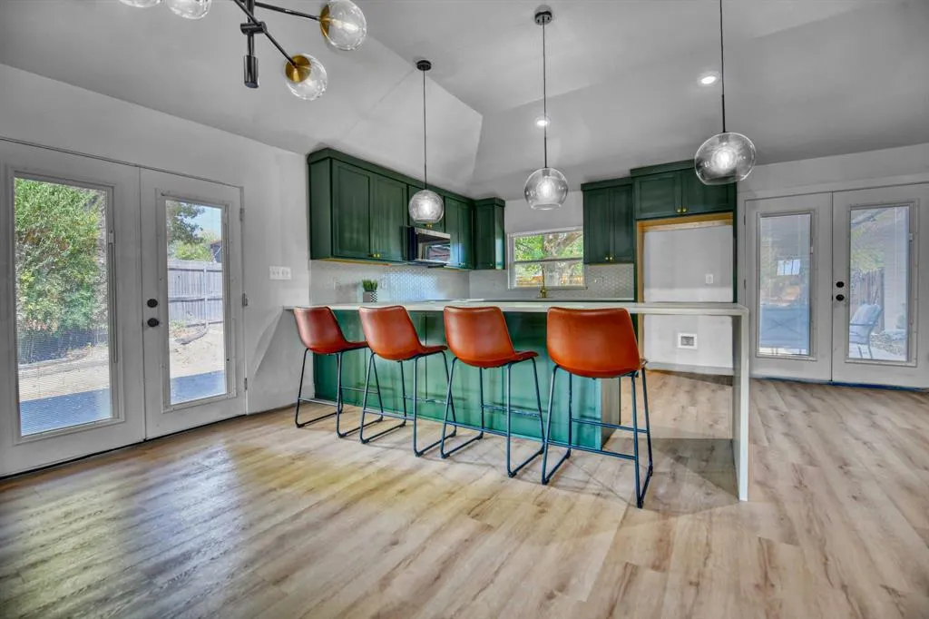 8085 Dove Cove