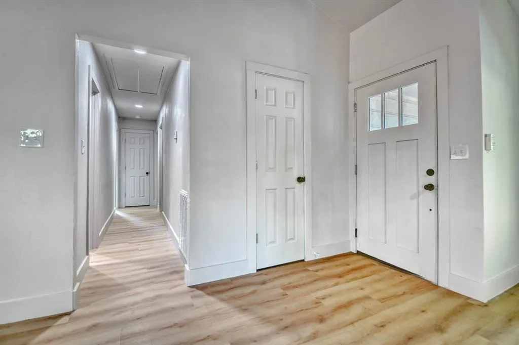 8085 Dove Cove