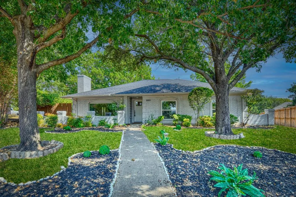 8085 Dove Cove
