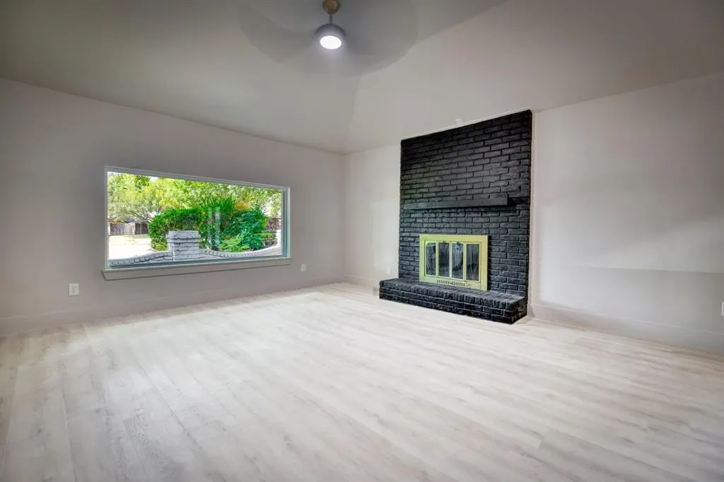 8085 Dove Cove