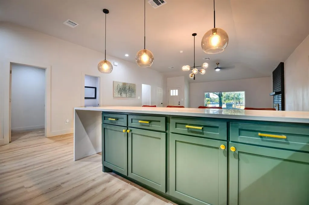 8085 Dove Cove