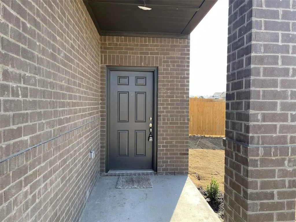 2103 Hialeah Drive
