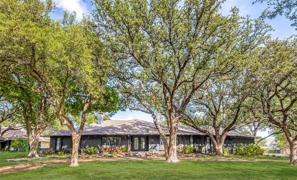 7257 Stefani Drive