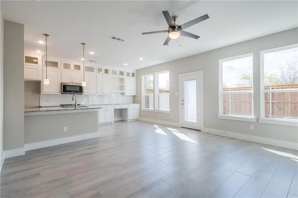 2129 Lovedale Avenue #104
