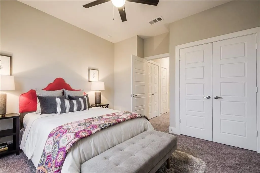 2129 Lovedale Avenue #104