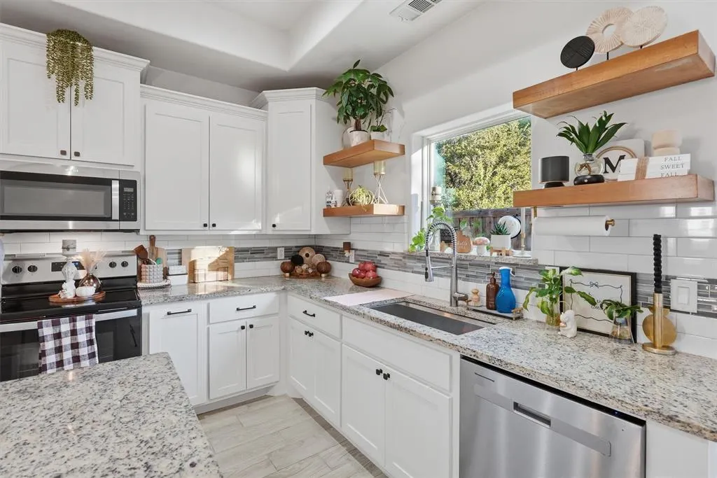5625 Barkridge Drive