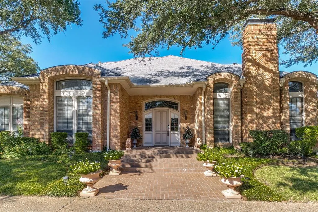 6215 Raintree Court