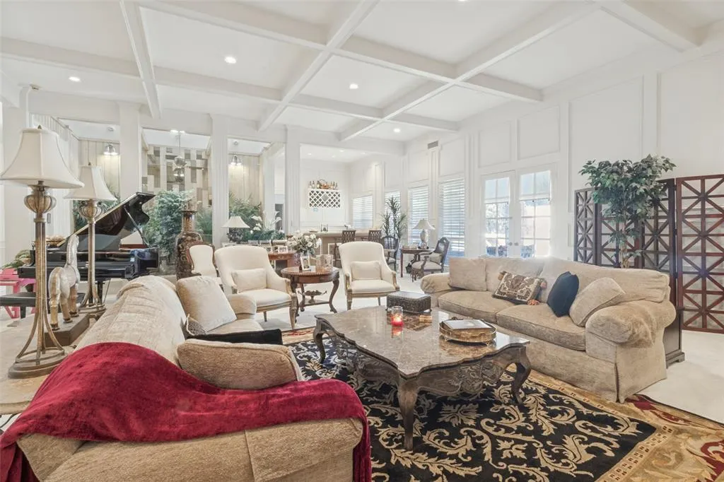 6215 Raintree Court