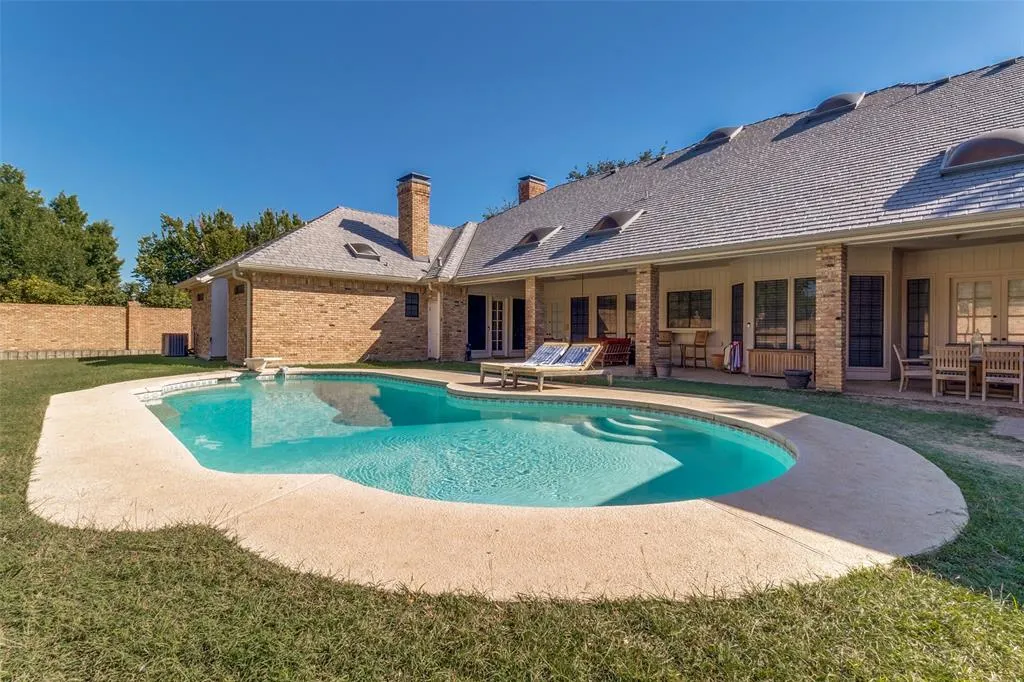 6215 Raintree Court