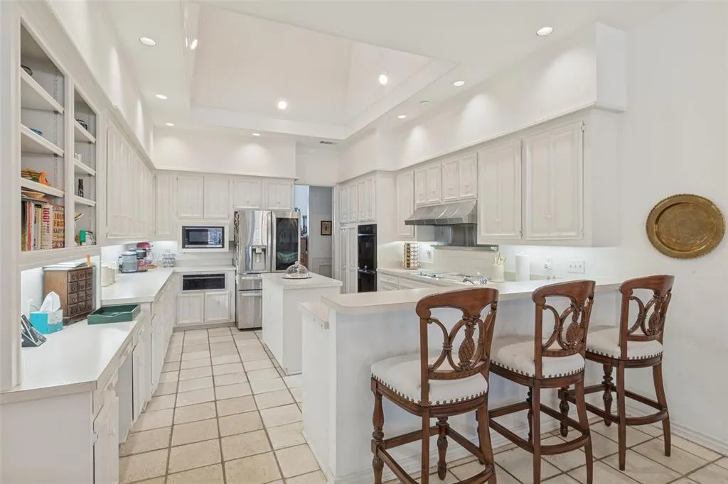 6215 Raintree Court