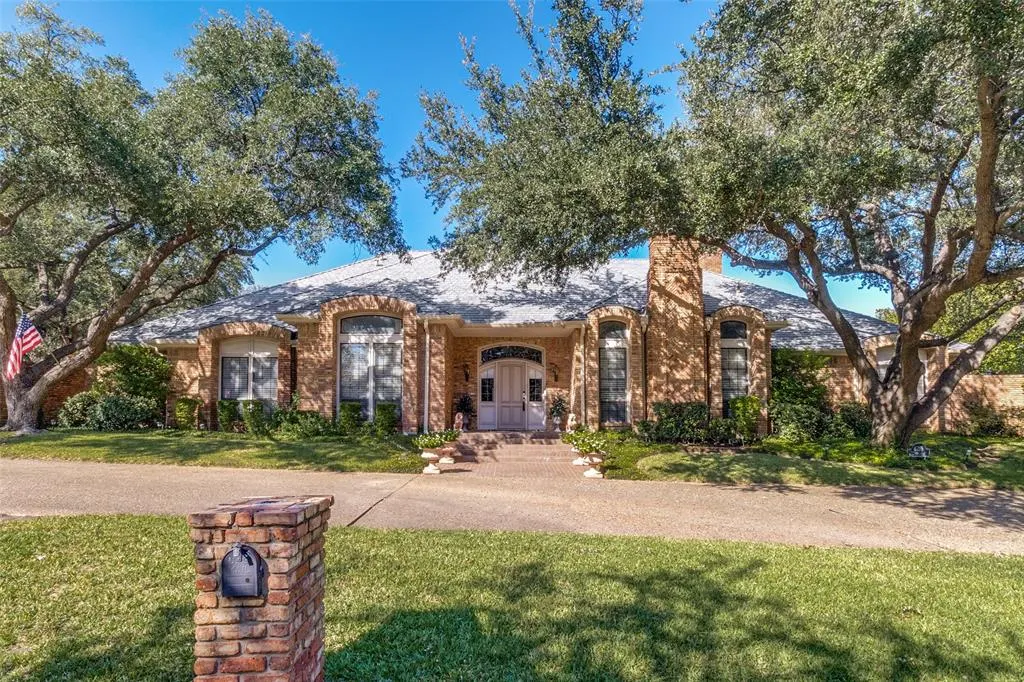 6215 Raintree Court