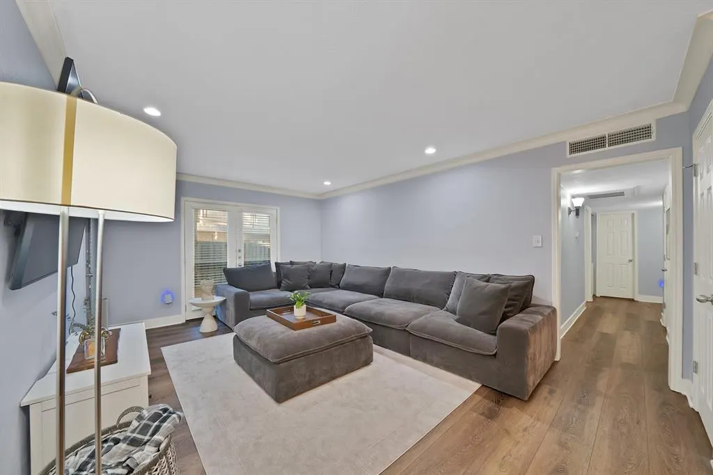 7738 Meadow Road #109