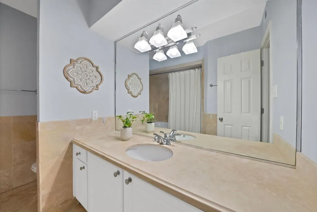 7738 Meadow Road #109