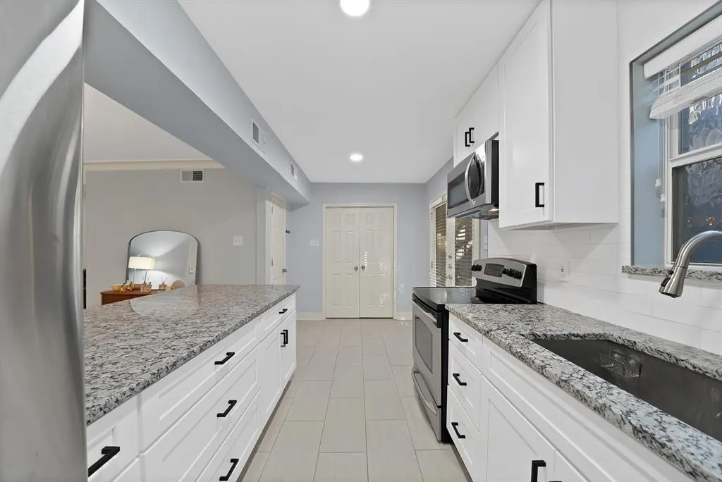 7738 Meadow Road #109