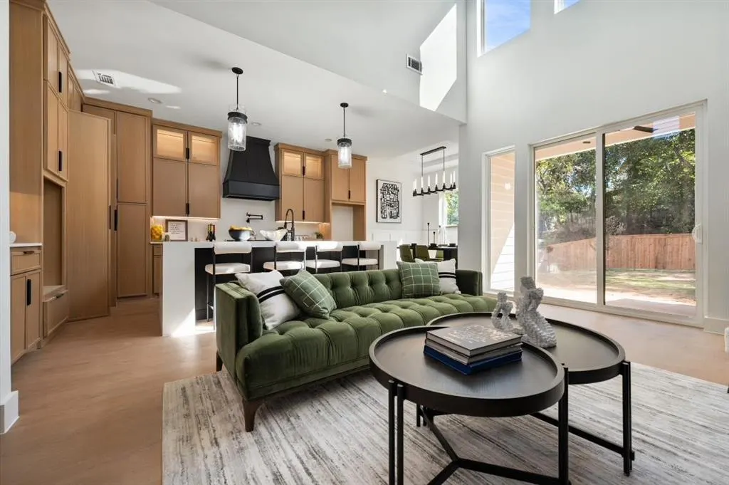 1506 Doyle