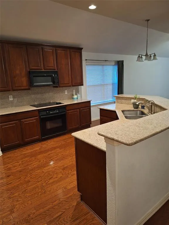2338 Jaguar Drive