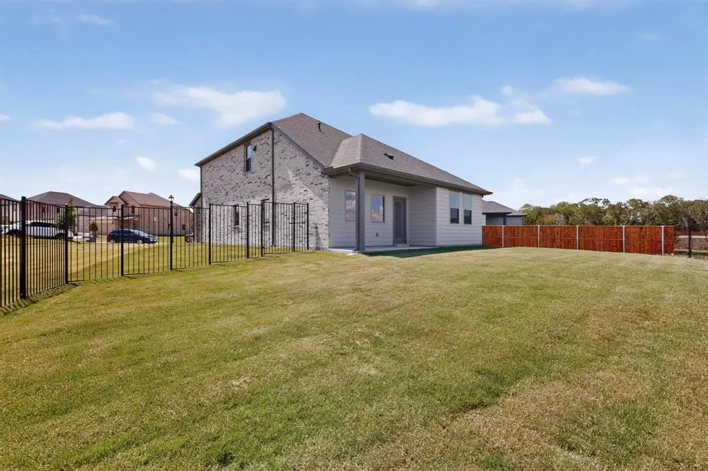 6001 Kaitlynn Drive