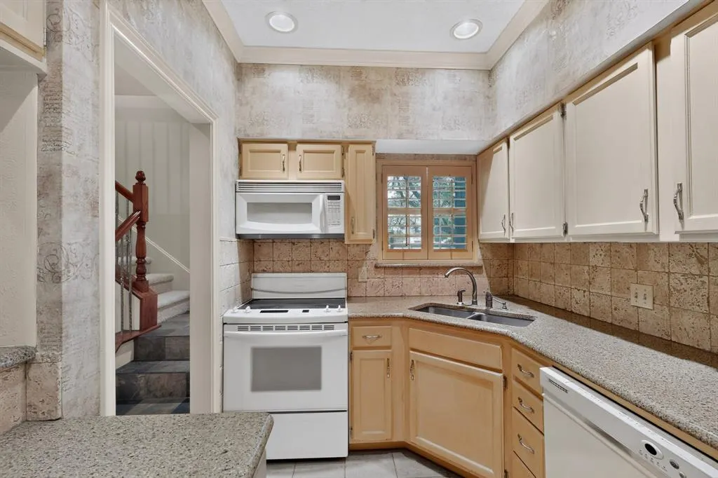 4067 Beltway Drive #133
