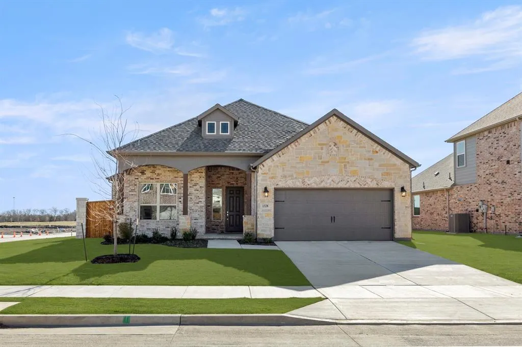 1328 David Drive