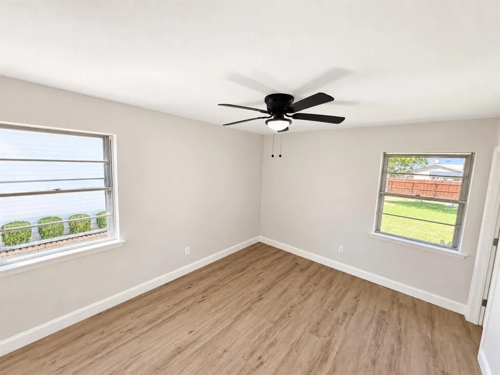 1307 Crestridge Drive