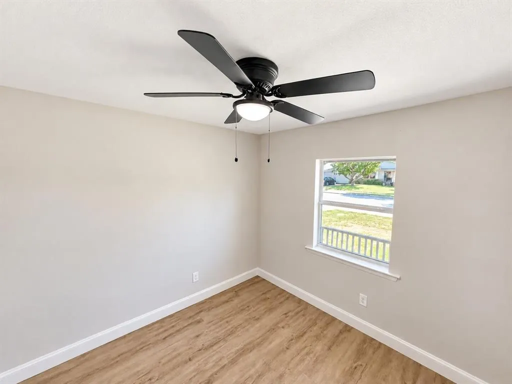 1307 Crestridge Drive