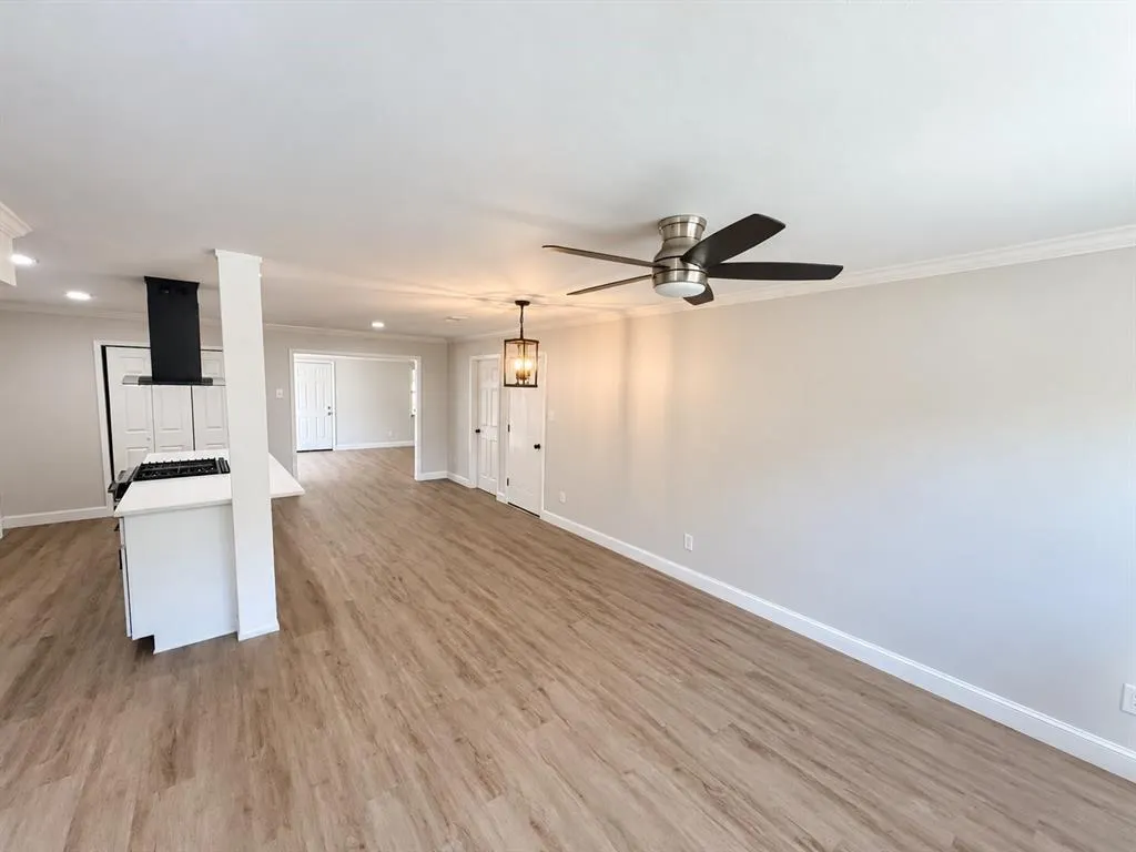1307 Crestridge Drive