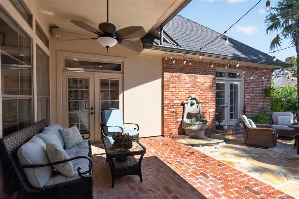 10996 Cattail Pointe