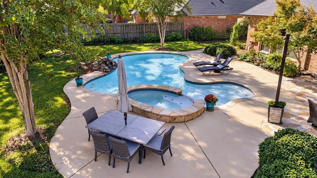 10996 Cattail Pointe