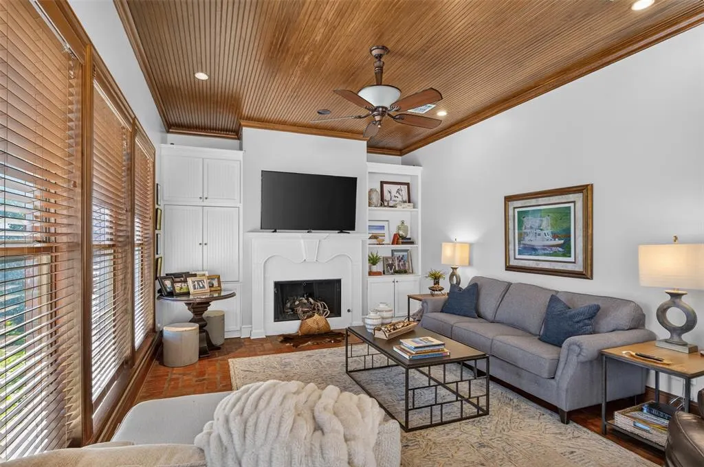10996 Cattail Pointe