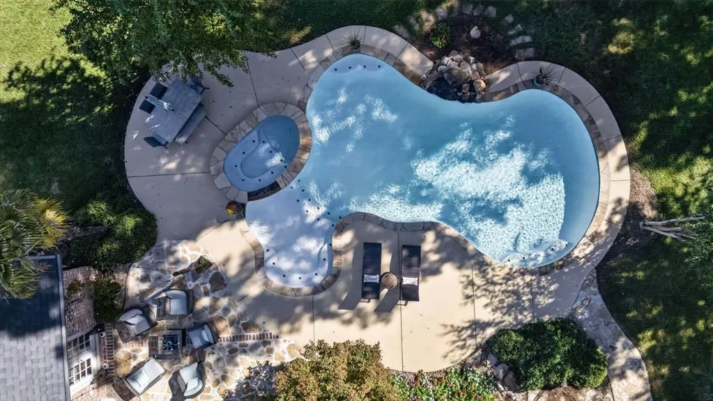 10996 Cattail Pointe