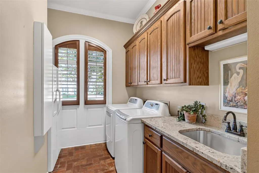10996 Cattail Pointe