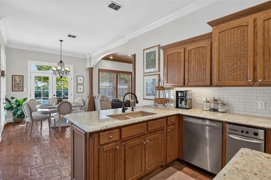 10996 Cattail Pointe