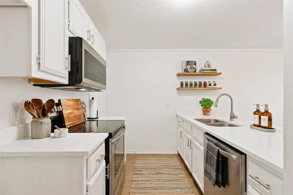 132 Graystone Place