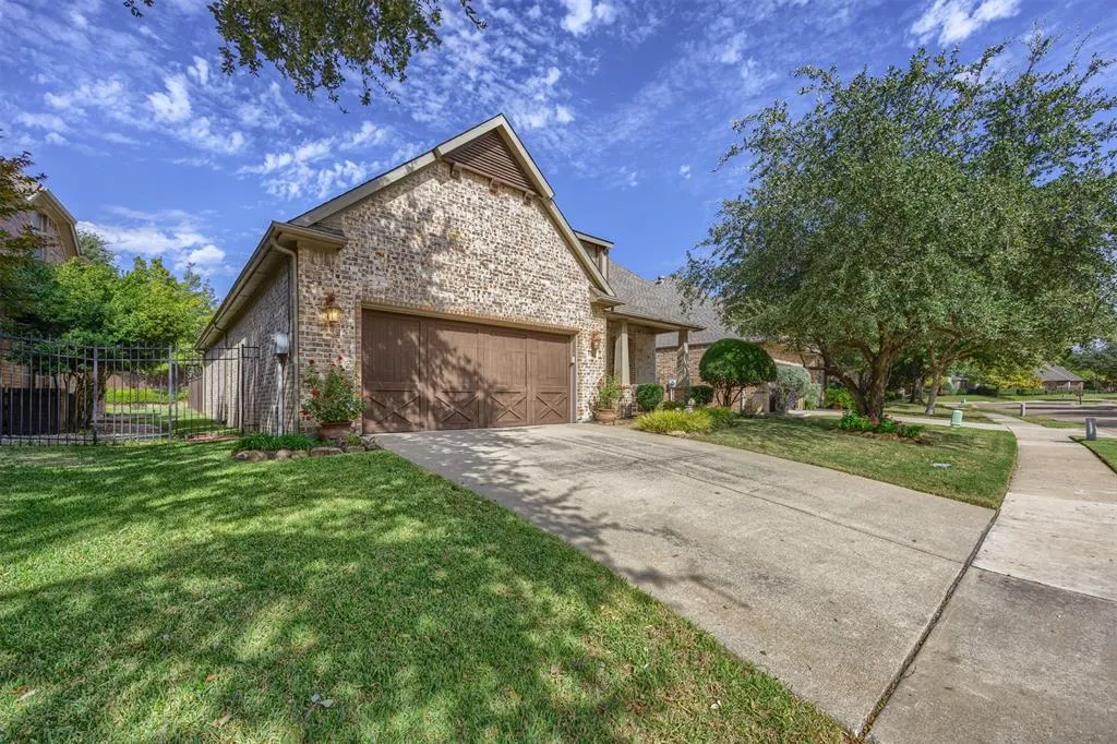 1516 Hackett Creek Drive