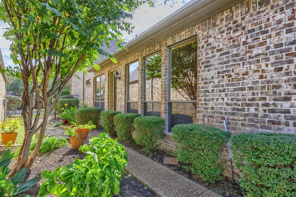 1516 Hackett Creek Drive
