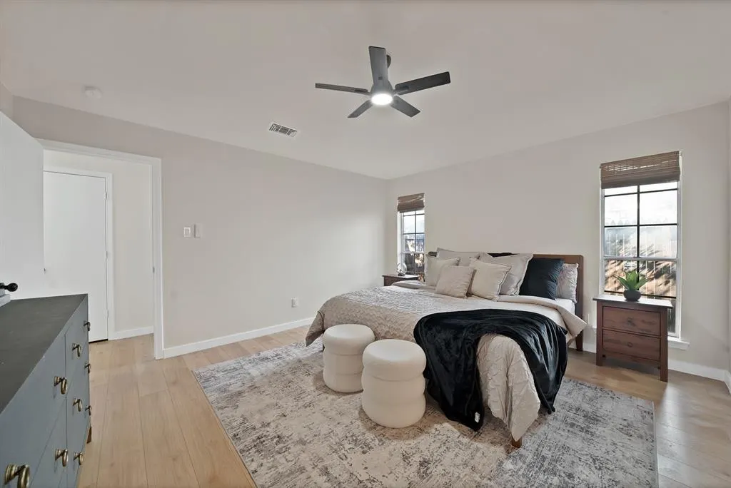 2904 Laurel Lane