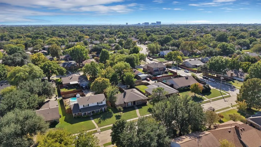 2904 Laurel Lane