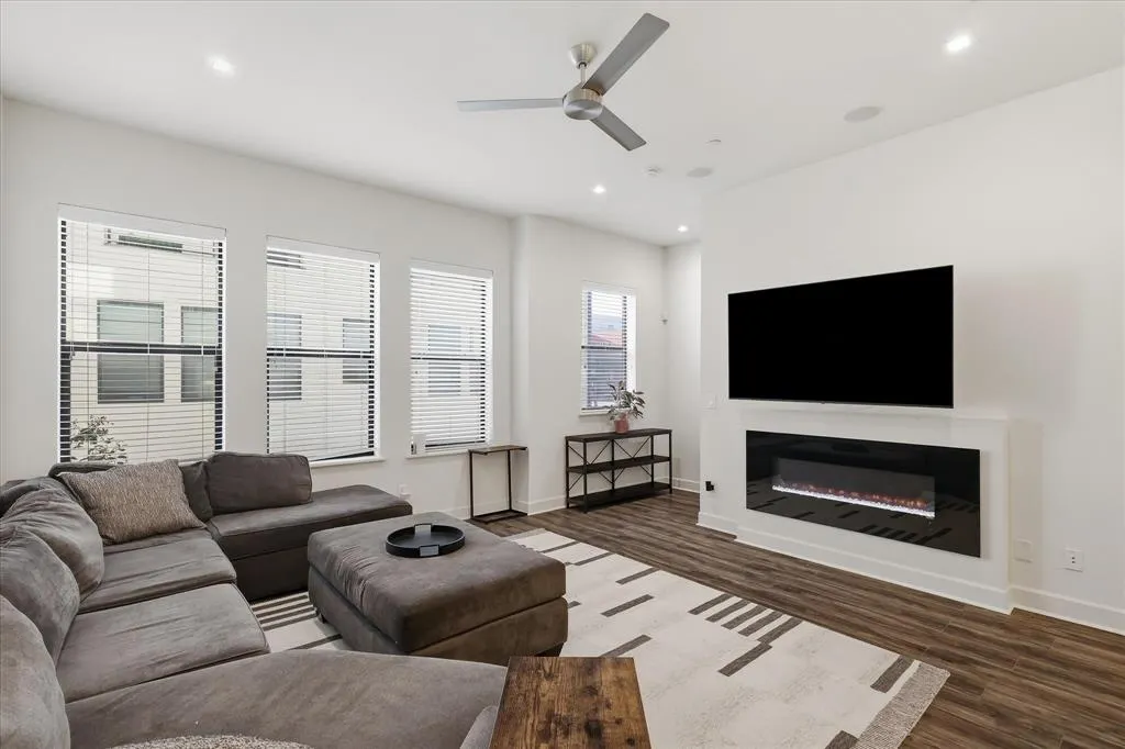 1813 Park Avenue #106